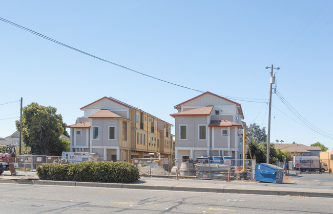 Decoto Villas in Fremont, CA - Building Photo - Building Photo