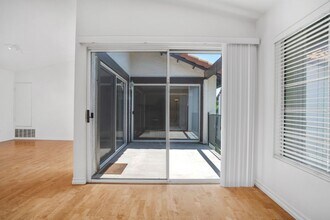 5532 Las Virgenes Rd in Calabasas, CA - Building Photo - Building Photo