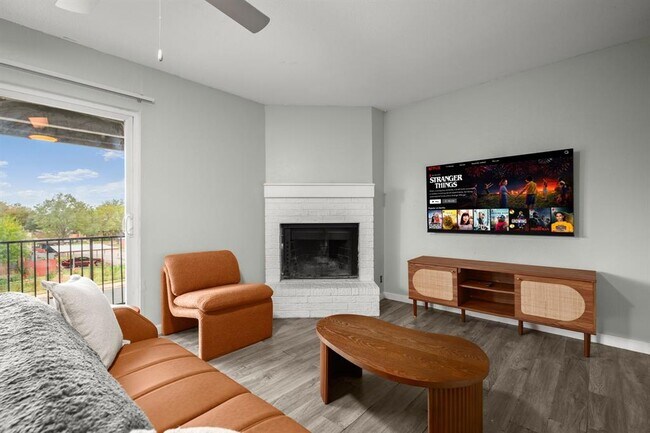 6812 S Congress Ave in Austin, TX - Building Photo - Building Photo