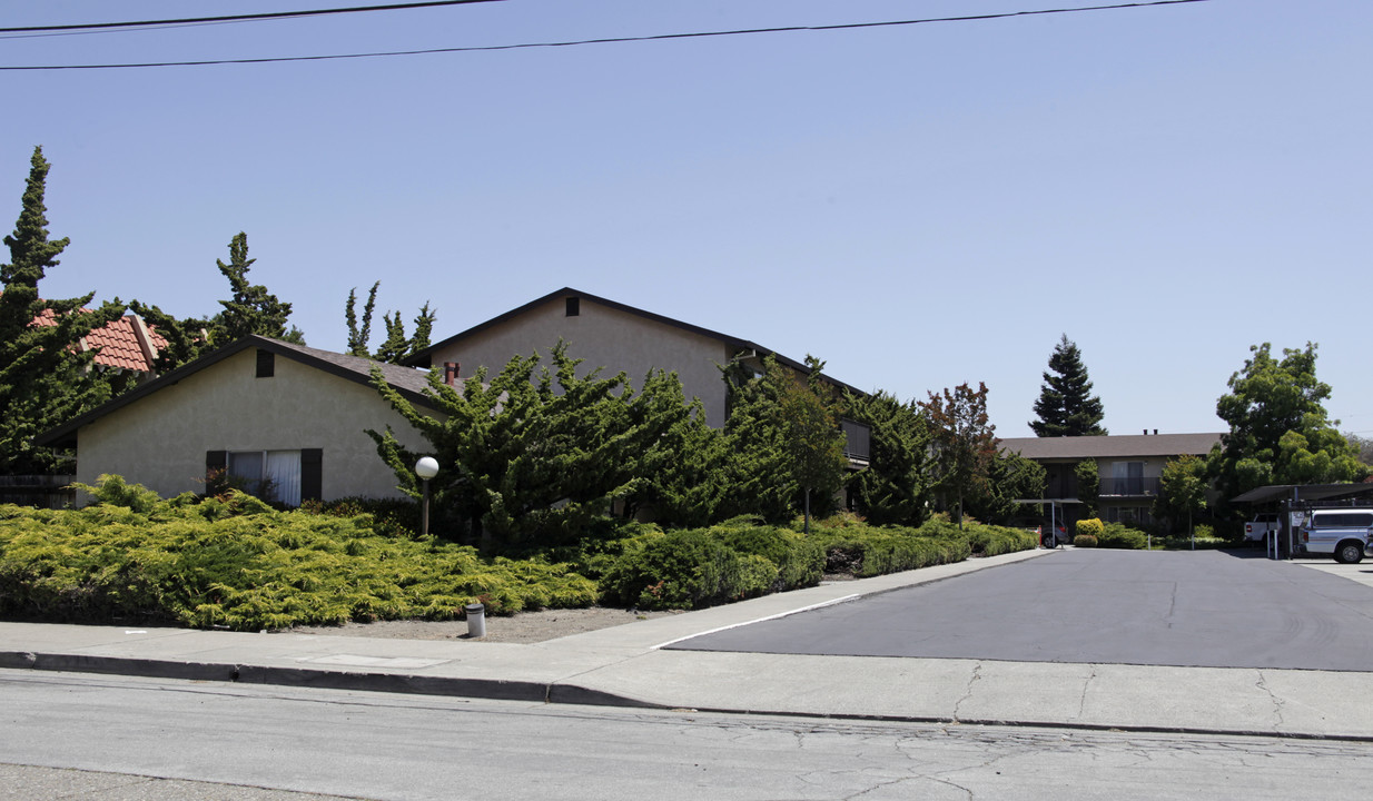 20848 Chester St in Castro Valley, CA - Building Photo