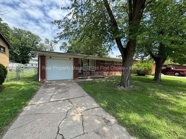 property at 2136 S Euclid St