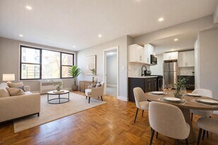 525-527-527 Riverdale Ave in Yonkers, NY - Building Photo