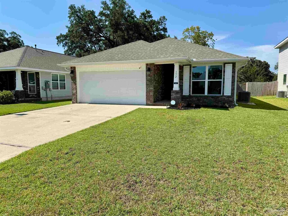 152 Polo Ter in Pensacola, FL - Building Photo
