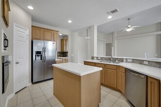 19118 High Canyon Ln in Tomball, TX - Building Photo - Building Photo