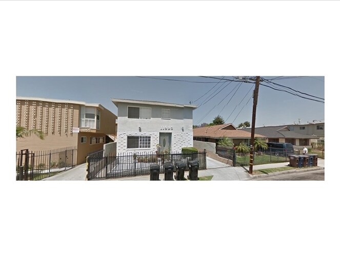 11895 Manor Dr in Hawthorne, CA - Building Photo