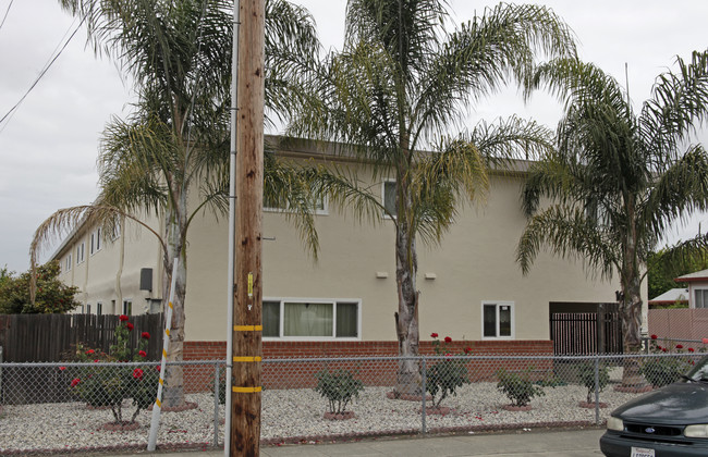 16445 Kent Ave in San Lorenzo, CA - Building Photo - Building Photo