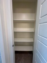 6925 W Grove Ave in Visalia, CA - Building Photo - Building Photo