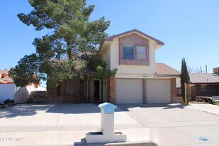 1528 Sierra De Oro Dr in El Paso, TX - Building Photo
