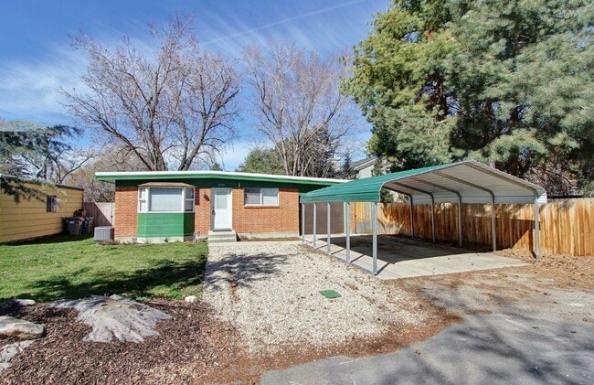 property at 3091 N Rowland Ln