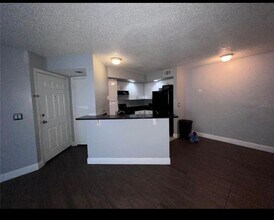 4658 Commander Dr in Orlando, FL - Foto de edificio - Building Photo