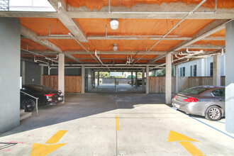 The Oak Lofts in New Orleans, LA - Foto de edificio - Building Photo