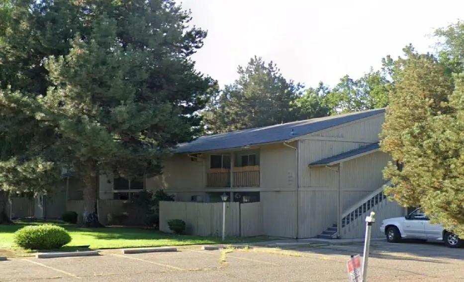 988 E Holly St in Boise, ID - Building Photo