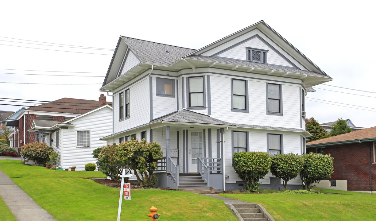 2601 Grand Ave in Everett, WA - Foto de edificio