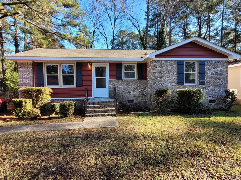 10 King Arthur Ct in Columbia, SC - Building Photo