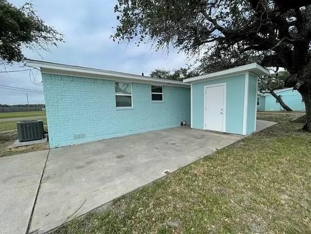 1300 S Live Oak St in Rockport, TX - Building Photo - Building Photo