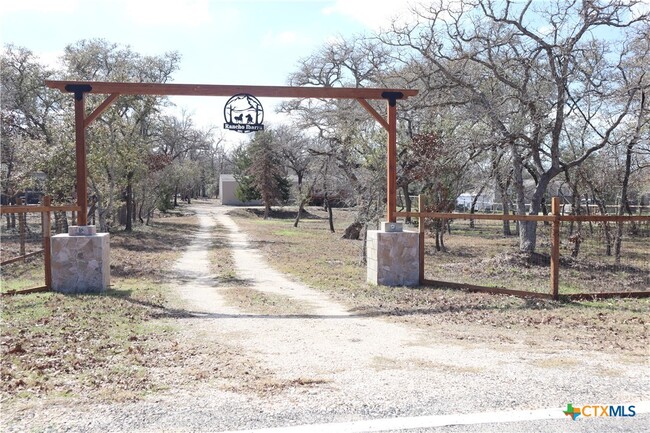 221 Turkey Tree Trail in Seguin, TX - Building Photo - Building Photo