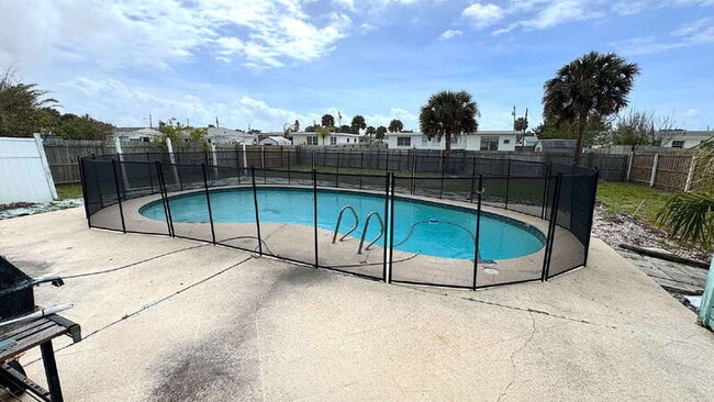 484 Grandview Ave in Ormond Beach, FL - Building Photo - Building Photo