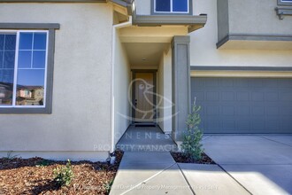 2465 Constellation Cir in Roseville, CA - Building Photo - Building Photo