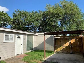 4907 Marietta Ln in Houston, TX - Building Photo - Building Photo