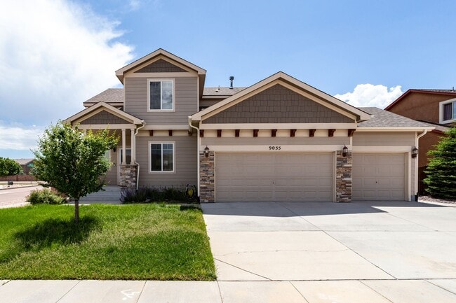 property at 9055 Canary Cir