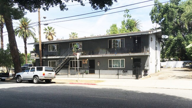 3490 Kansas Ave in Riverside, CA - Foto de edificio - Building Photo