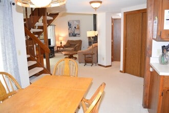 64 Pintail Knob in Grantham, NH - Building Photo - Building Photo