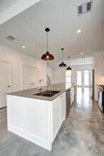 1733 Airline Dr in Houston, TX - Building Photo - Building Photo