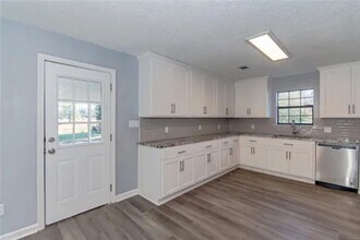 151 Atchison Rd in Hope Hull, AL - Foto de edificio - Building Photo