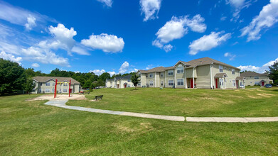 West Club Apartments in Macon, GA - Foto de edificio - Building Photo