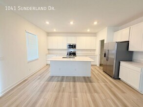 1041 Sunderland Dr in Greenwood, IN - Building Photo - Building Photo