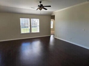 1381 Colonel Hawthorne Dr in Prairie Grove, AR - Building Photo - Building Photo