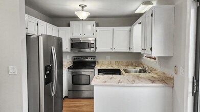 1 Horizon Dr, Unit APT 2 in Norwalk, CT - Building Photo - Building Photo