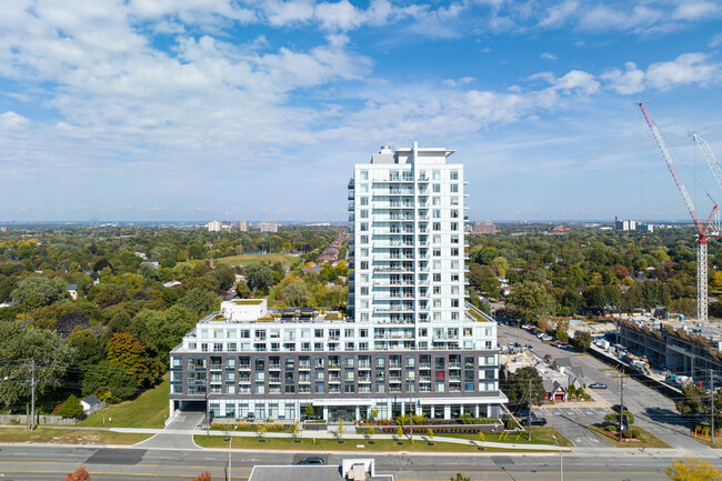 East 3220 Condos in Toronto, ON - Building Photo - Building Photo