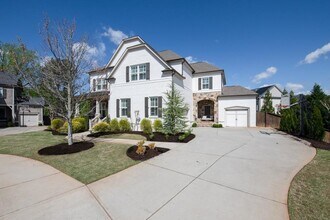 4020 Manor Oak Cir in Roswell, GA - Building Photo - Building Photo