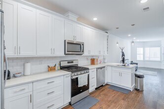 14 Stevens Ave in Jersey City, NJ - Building Photo - Building Photo