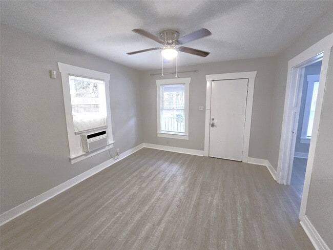 2812 St Emanuel St in Houston, TX - Building Photo - Building Photo