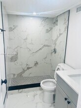 5860 NW 44th St in Lauderhill, FL - Building Photo - Building Photo