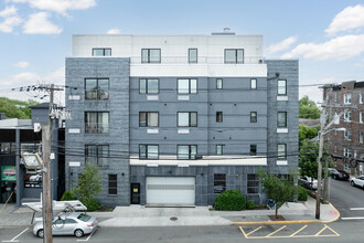 Cliffside Park Apartments in Cliffside Park, NJ - Building Photo - Building Photo