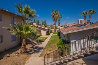 McCray Street Apartments in Bakersfield, CA - Building Photo - Building Photo