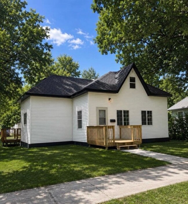property at 111 Markley Ave S