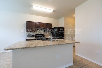 10120 Crescendo Ln in Austin, TX - Building Photo - Building Photo