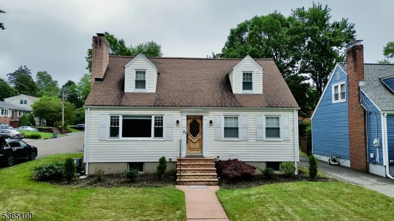 6 Wakeman St in West Orange, NJ - Building Photo