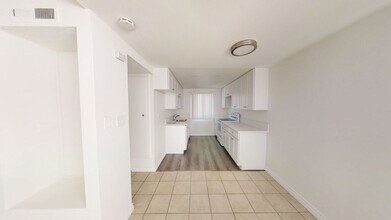 14621 Del Amo Ave in Tustin, CA - Building Photo - Building Photo