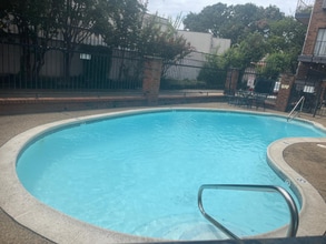 7025 Hemlock Ave in Dallas, TX - Building Photo - Building Photo