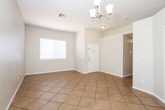 2114 Heritage Ridge Ave in North Las Vegas, NV - Building Photo - Building Photo