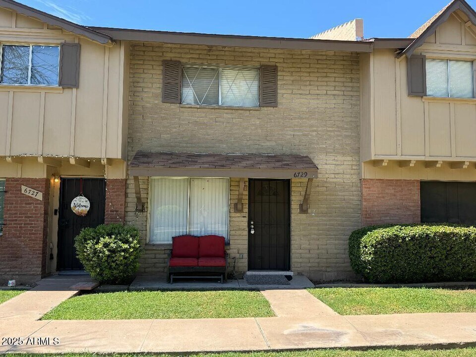 6729 N 44th Ave in Glendale, AZ - Building Photo