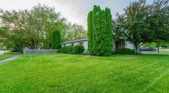 479 Meadow Ln in Lowell, IN - Foto de edificio - Building Photo