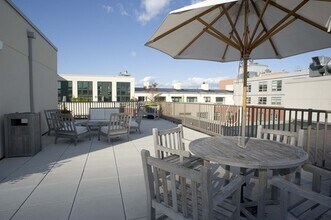 17 Otis St, Unit 601 in Cambridge, MA - Building Photo - Building Photo
