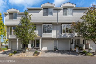 165 Riddle Ave in Long Branch, NJ - Building Photo - Building Photo