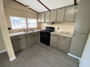 1030 Mildred St-Unit -8 in Sulphur, LA - Building Photo - Building Photo